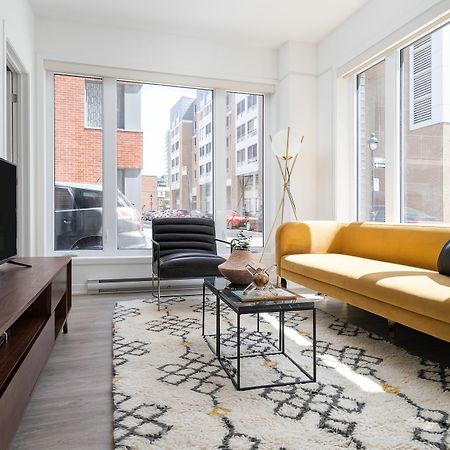 Apartament Colorful 1Br In Quartier Des Spectacles By Sonder Montreal Zewnętrze zdjęcie